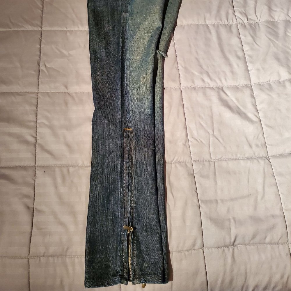 7 For All Mankind - Picture 6 of 8